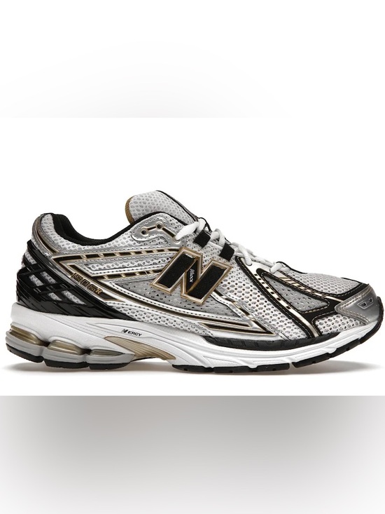 New Balance Other - New Balance 1906R
White Metallic Gold